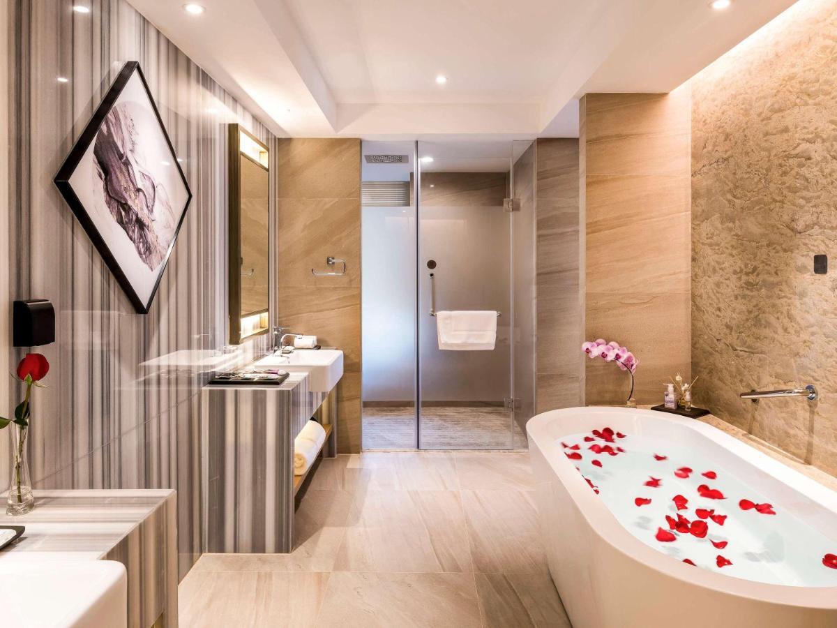 Mercure Chengdu Huapaifang Екстериор снимка