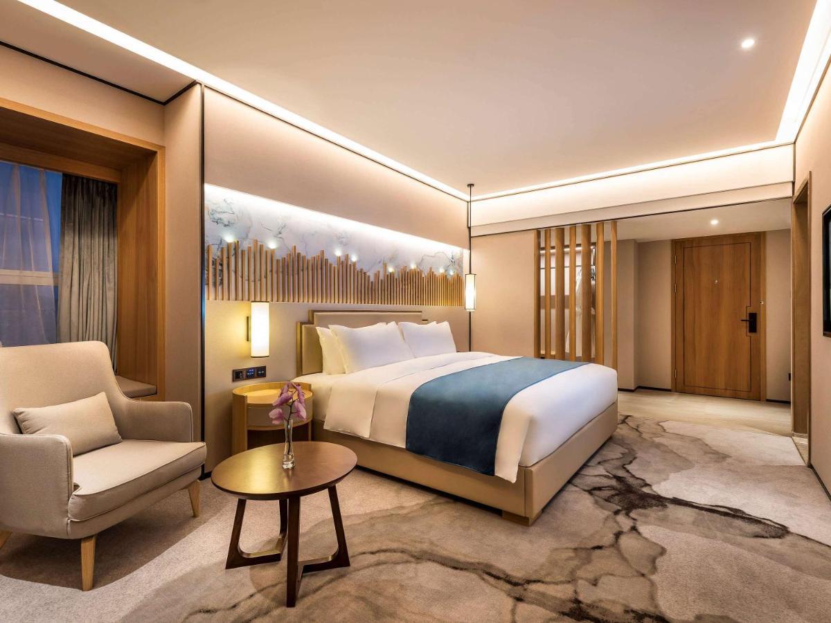 Mercure Chengdu Huapaifang Екстериор снимка