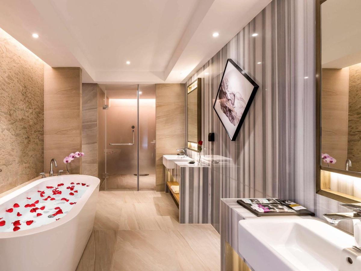 Mercure Chengdu Huapaifang Екстериор снимка