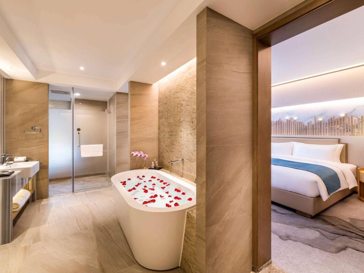 Mercure Chengdu Huapaifang Екстериор снимка