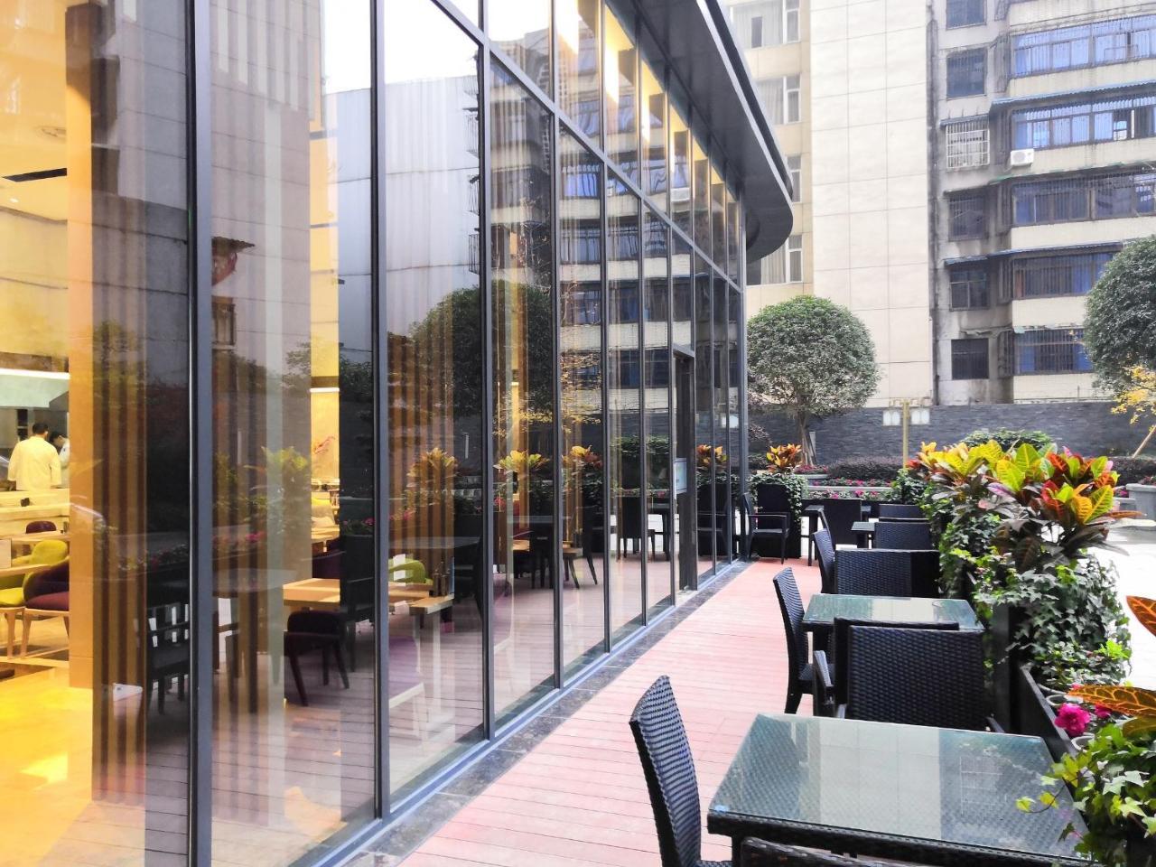 Mercure Chengdu Huapaifang Екстериор снимка
