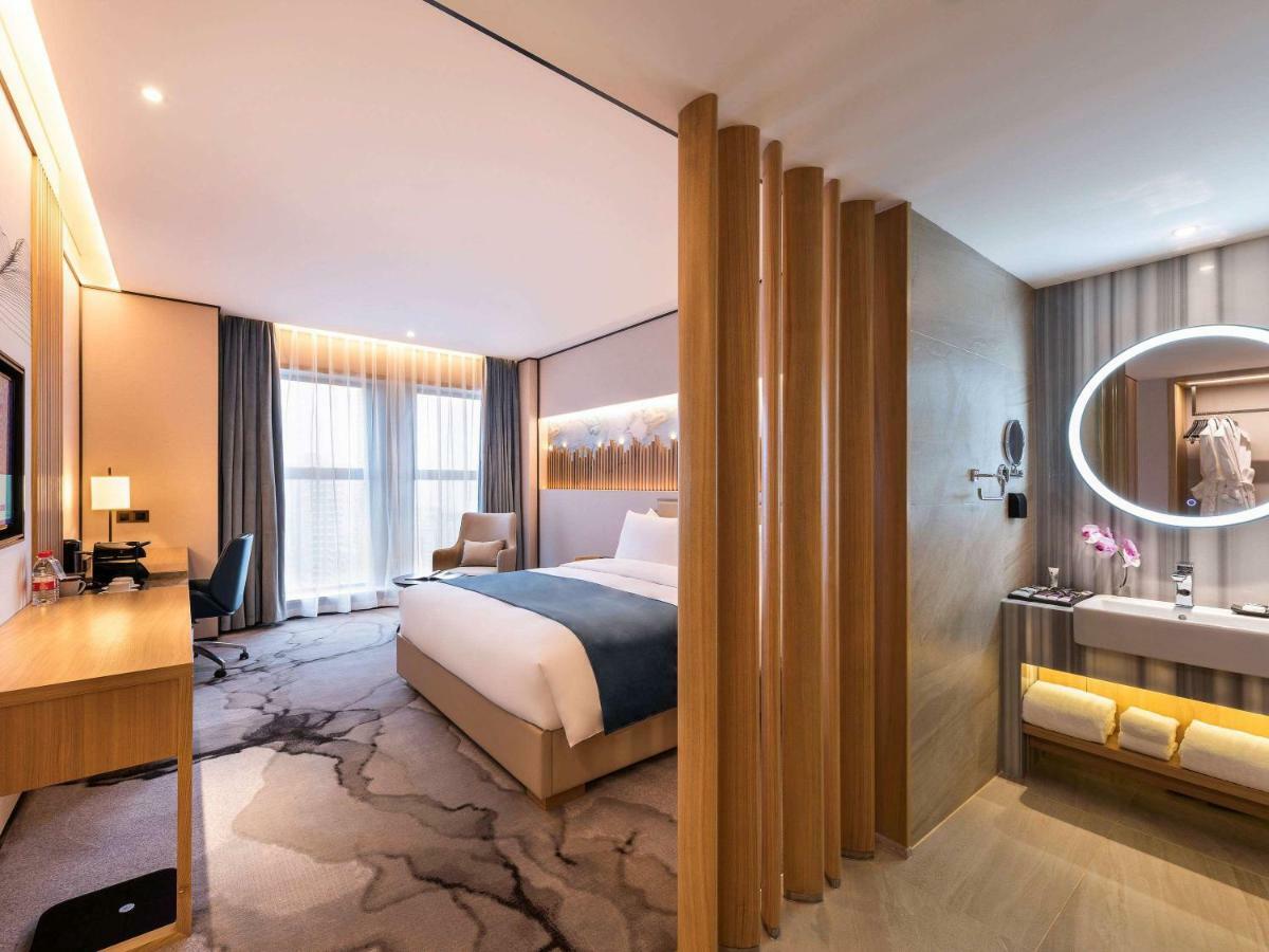 Mercure Chengdu Huapaifang Екстериор снимка